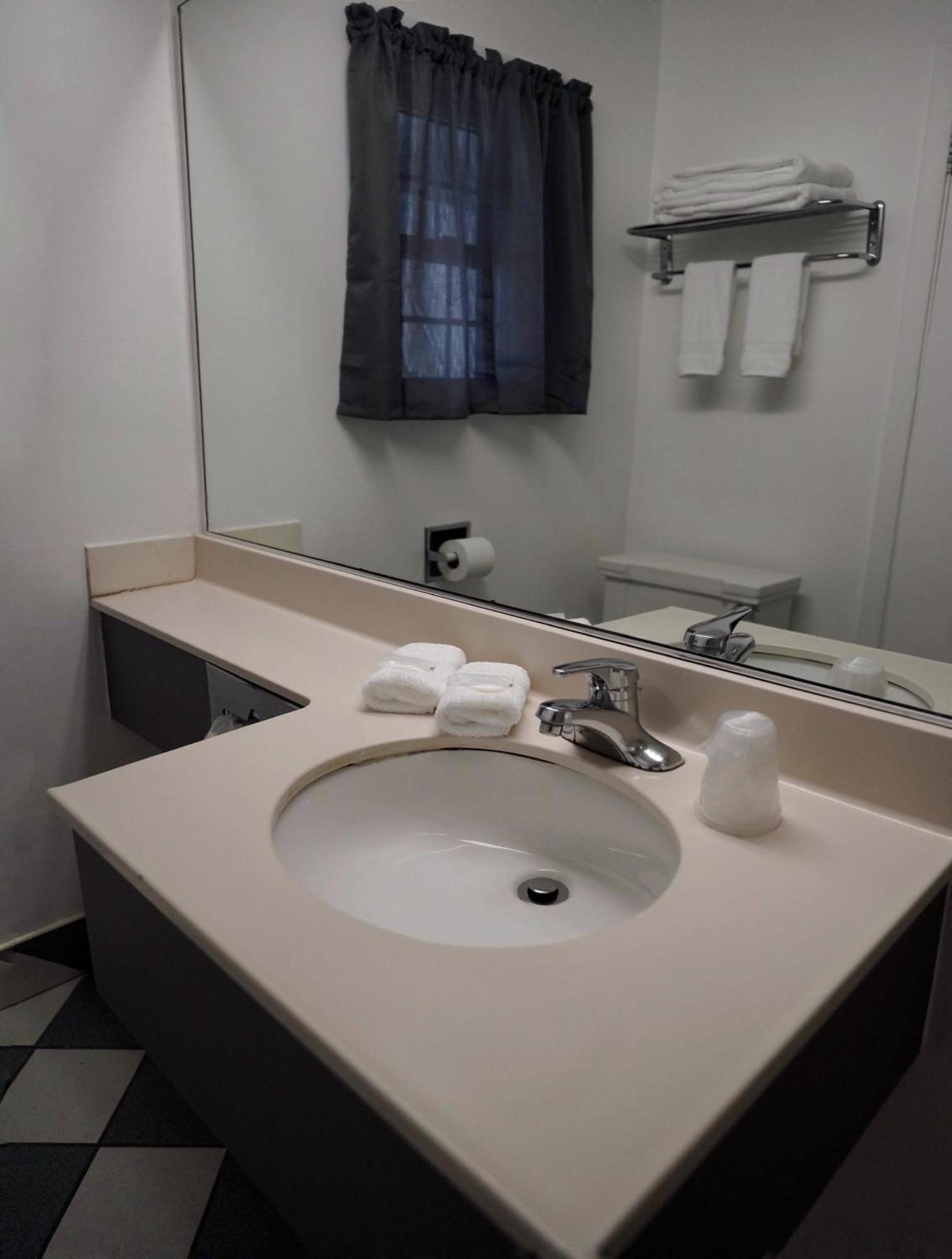Pilgrim Inn Lee Εξωτερικό φωτογραφία